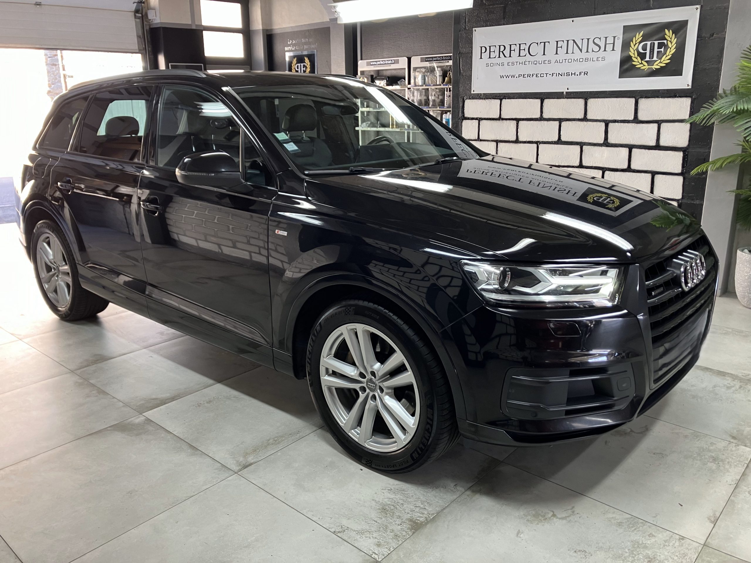 AUDI Q7 3.0 V6 TDI SLINE